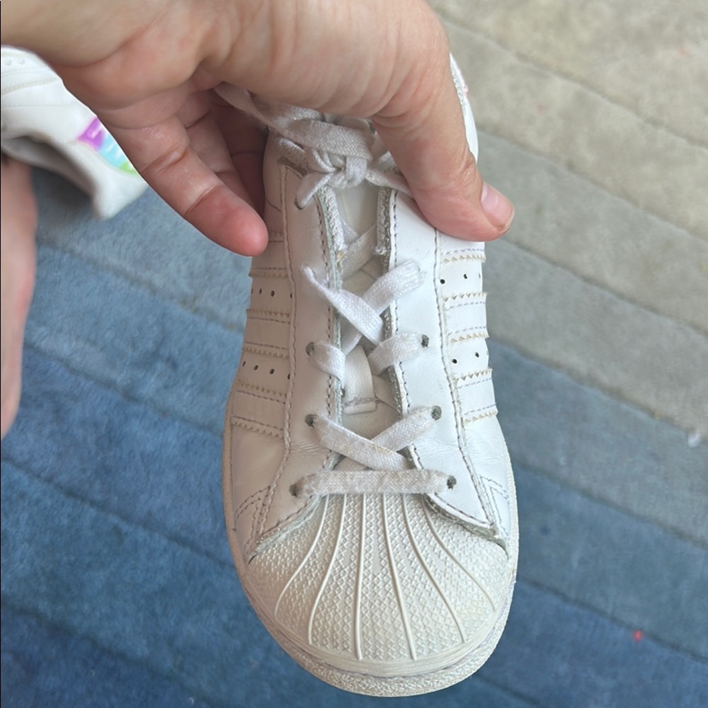adidas Kids White Sneakers with Colorful Side Detail - Picture 7 of 9